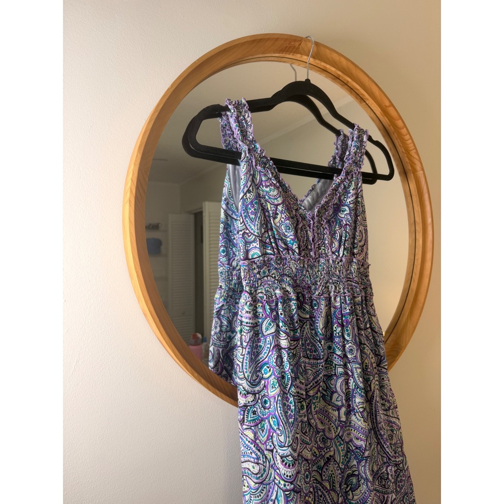 AGB Maxi Dress Women Size 4 Purple Paisley Excellent Boho Smocked V-Neck Ruffle - Picture 9 of 9
